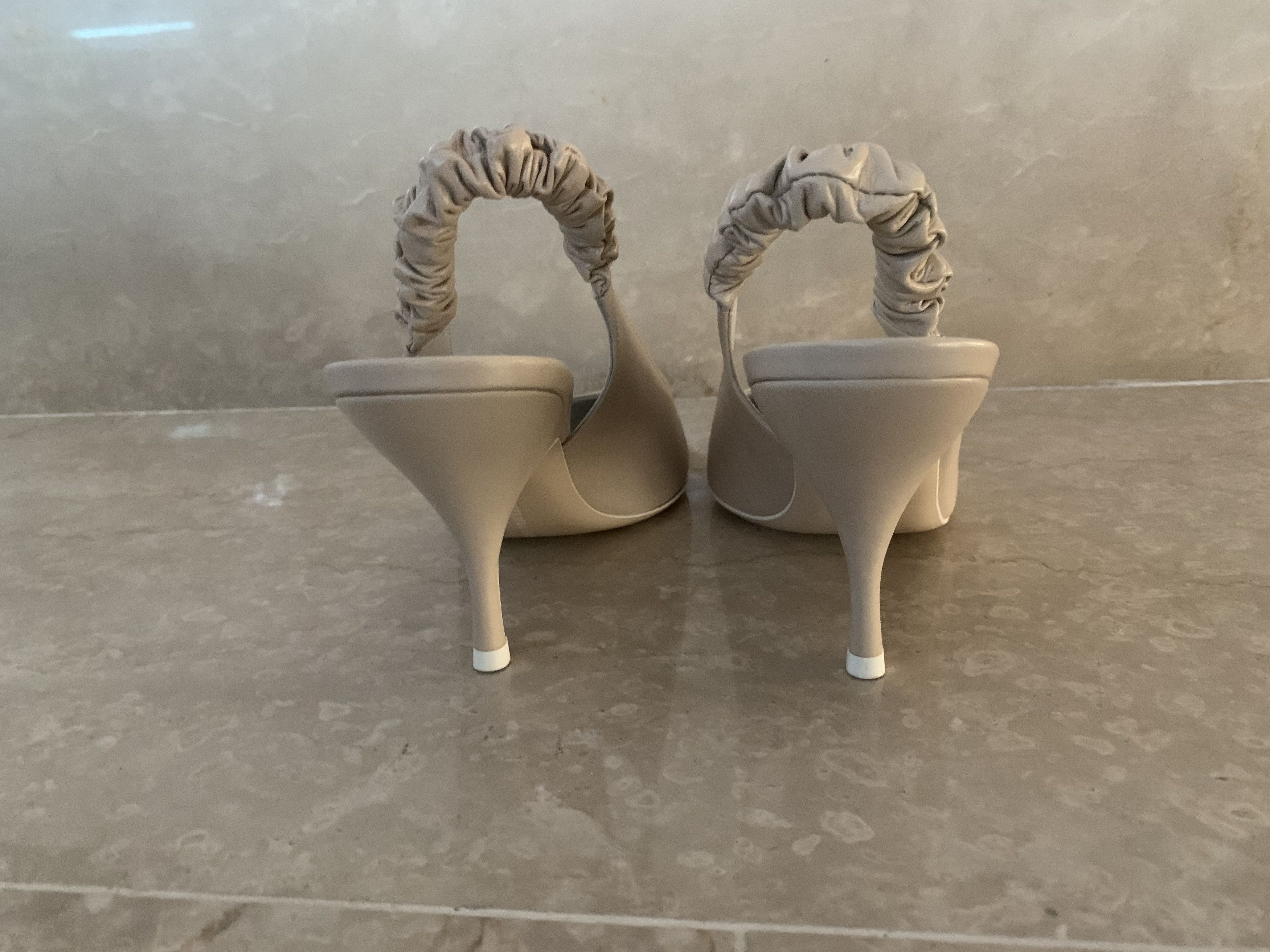 Bottega Veneta Almond slingback pumps in beige Size US 8 / IT 38 - 3 Thumbnail