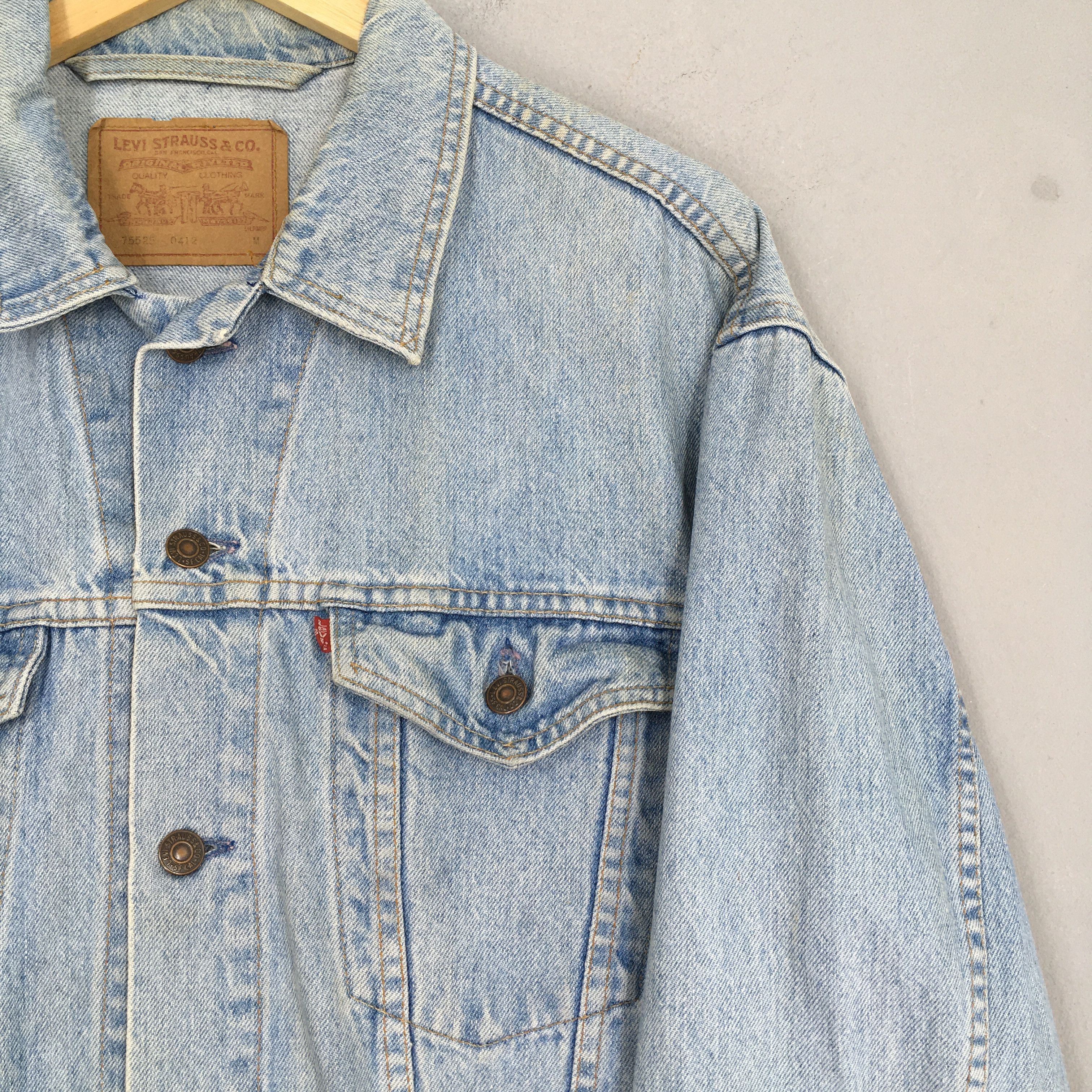 Levi's Vintage 90s Levi's Trucker Faded Denim Jacket Medium Size US M / EU 48-50 / 2 - 2 Thumbnail