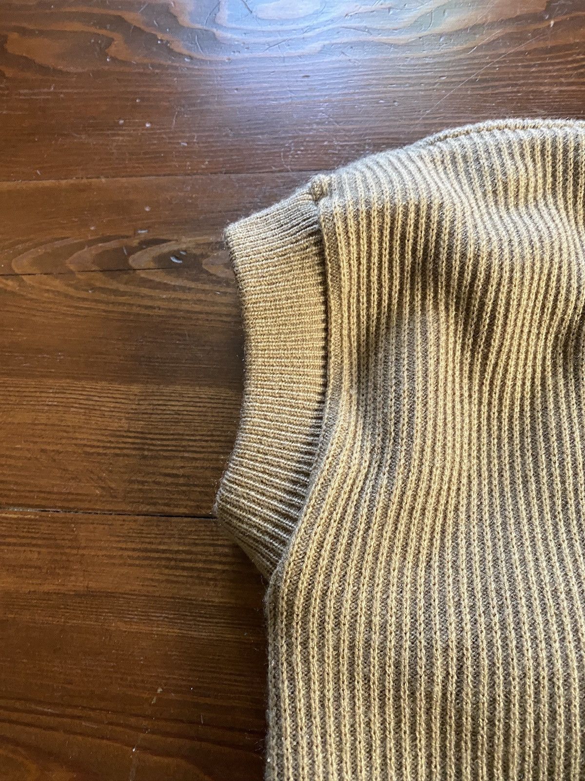 Vintage Vintage 70’s Elvis Dracon Ribbed Knit Cardigan Sweater Vest Size L / US 10 / IT 46 - 7 Thumbnail