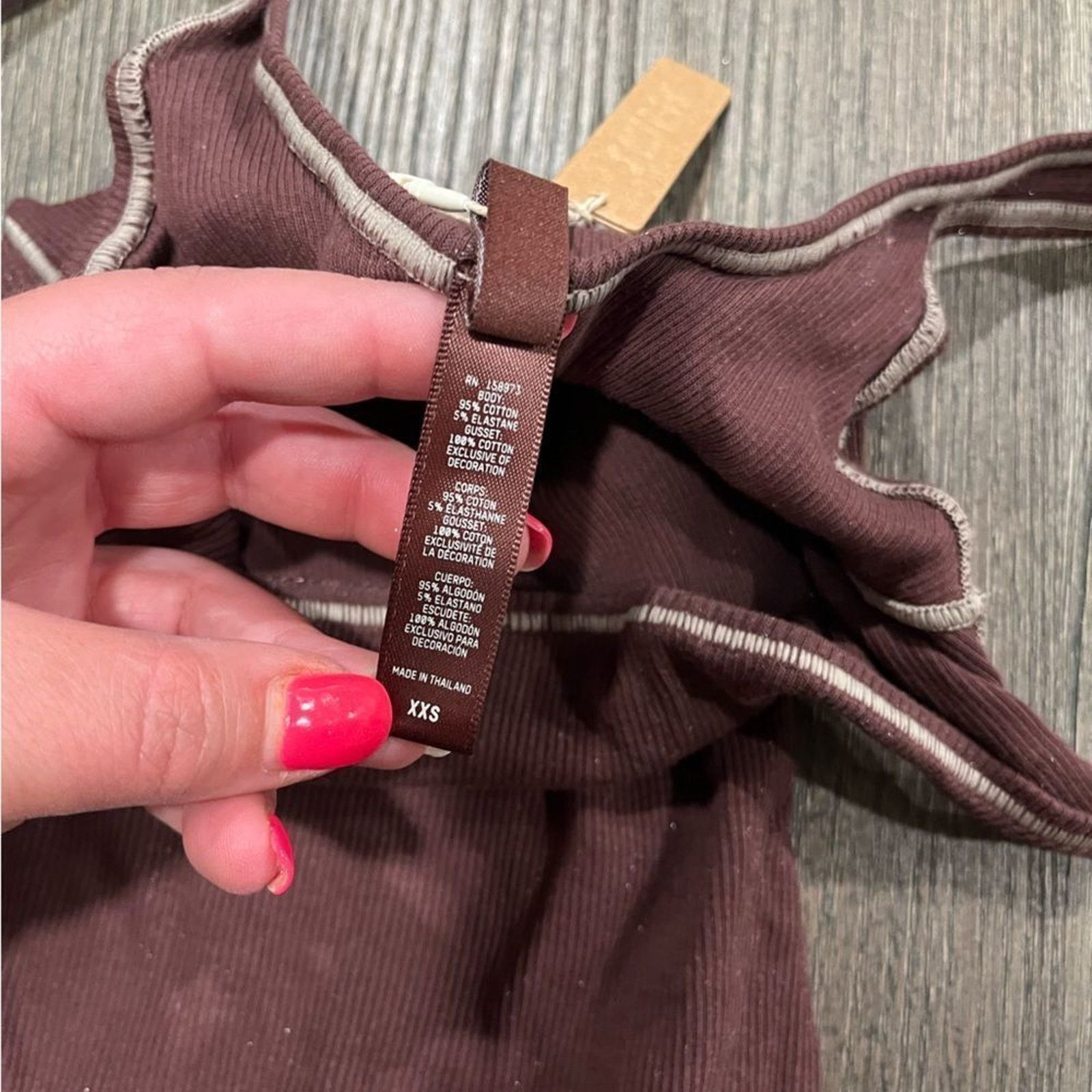 SKIMS NWT Skims Ribbed Stretch Cotton Bodysuit Chocolate Size XXS Size XXS / US 00 / IT 34 - 4 Thumbnail