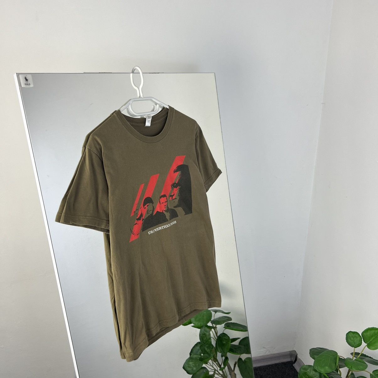 Band Tees Vintage 2005 U2 Big Logo Rock Band Tour T-Shirt Size US M / EU 48-50 / 2 - 1 Thumbnail