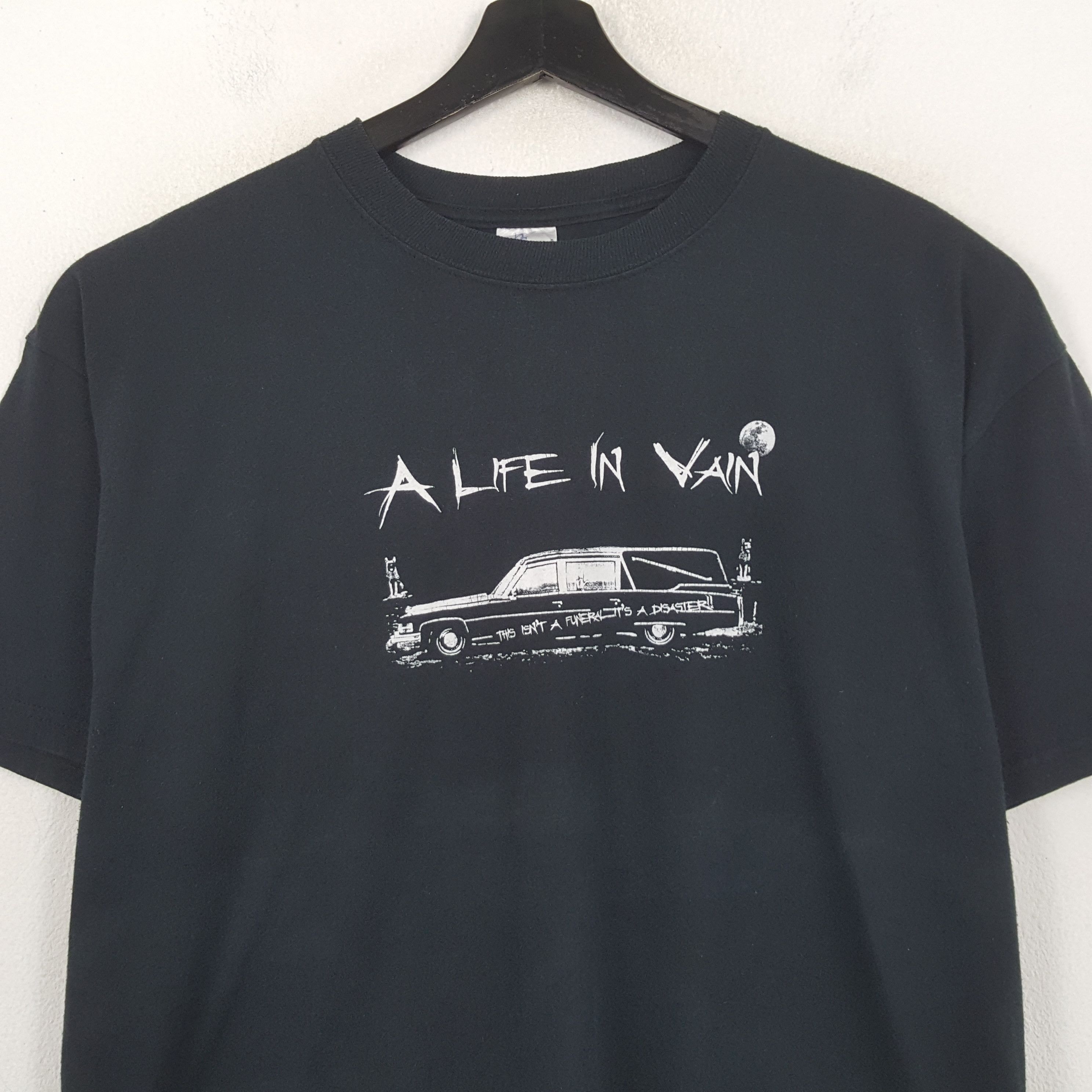 Vintage A Life In Van Band Tshirt RR15 Size US L / EU 52-54 / 3 - 2 Thumbnail