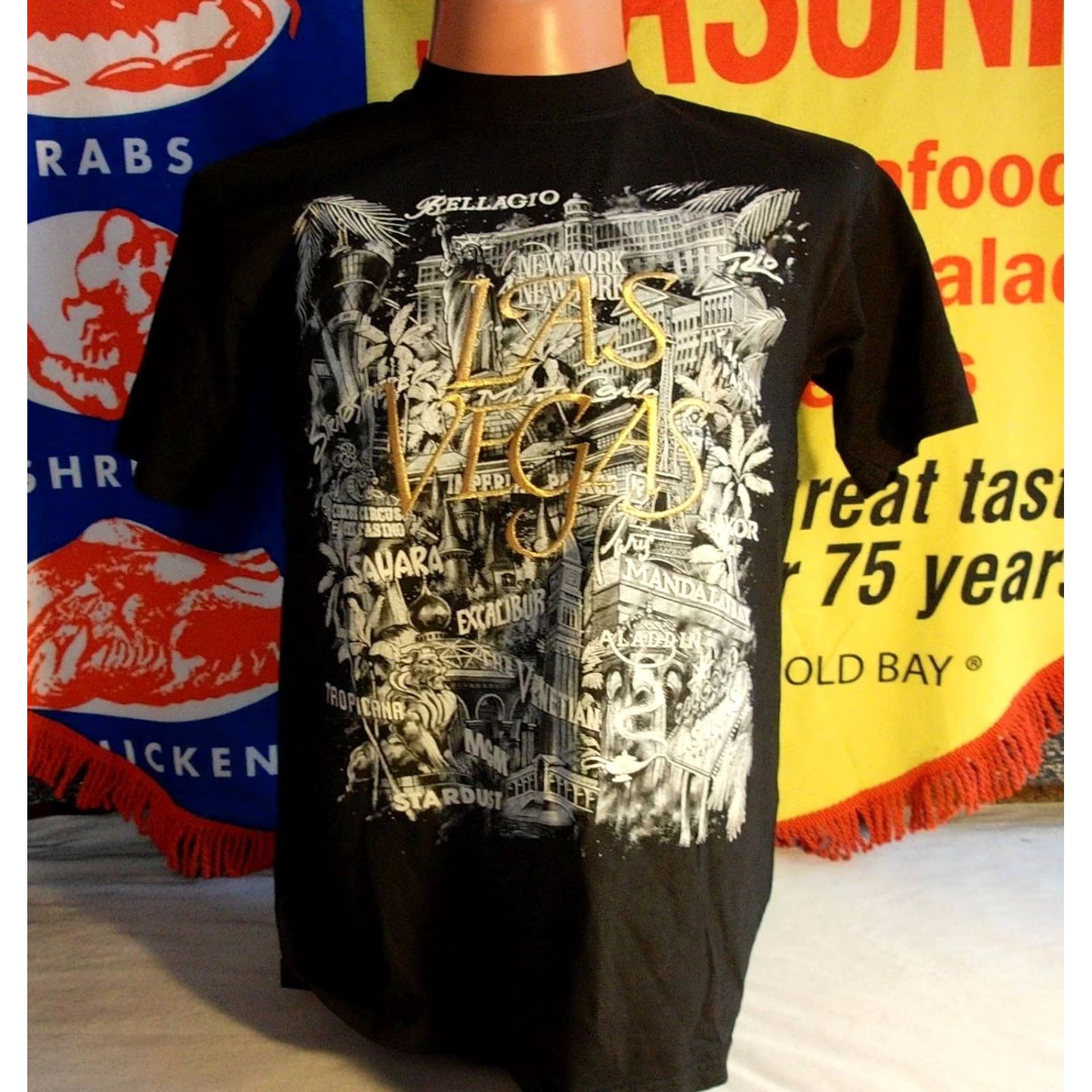 Gildan VINTAGE Las Vegas Casino T-Shirt Mens M Black Gildan Cotton Embroidered Logo Graphic Print Casino Theme 2000s USA Mens Size US M / EU 48-50 / 2 - 2 Thumbnail