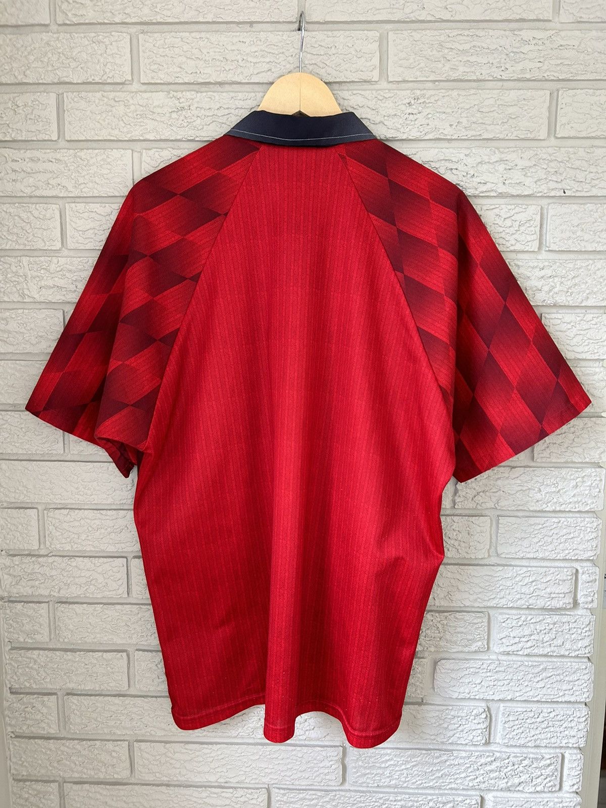 Umbro Vintage Umbro Manchester United 1996 Collared Soccer Jersey Size US XL / EU 56 / 4 - 8 Thumbnail