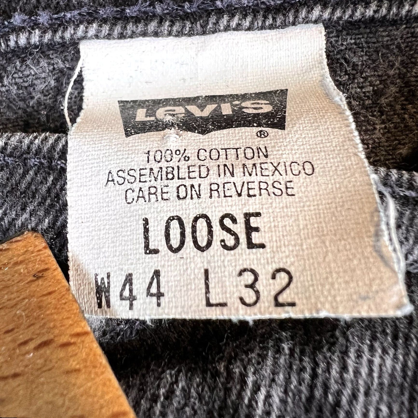 Levi's VINTAGE Levi's 545 Jeans Mens 44x32 Black Denim Tapered Relaxed 90s Grunge 5-Pocket Design Mens Jeans Size US 44 / EU 60 - 3 Thumbnail
