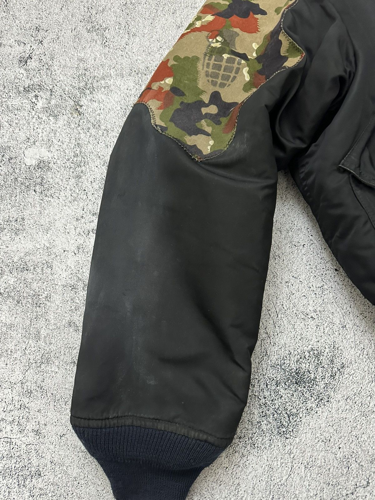 Alpha Industries Vintage 90's Alpha Industries US Military Bomber Jacket Fit Size US M / EU 48-50 / 2 - 15 Thumbnail