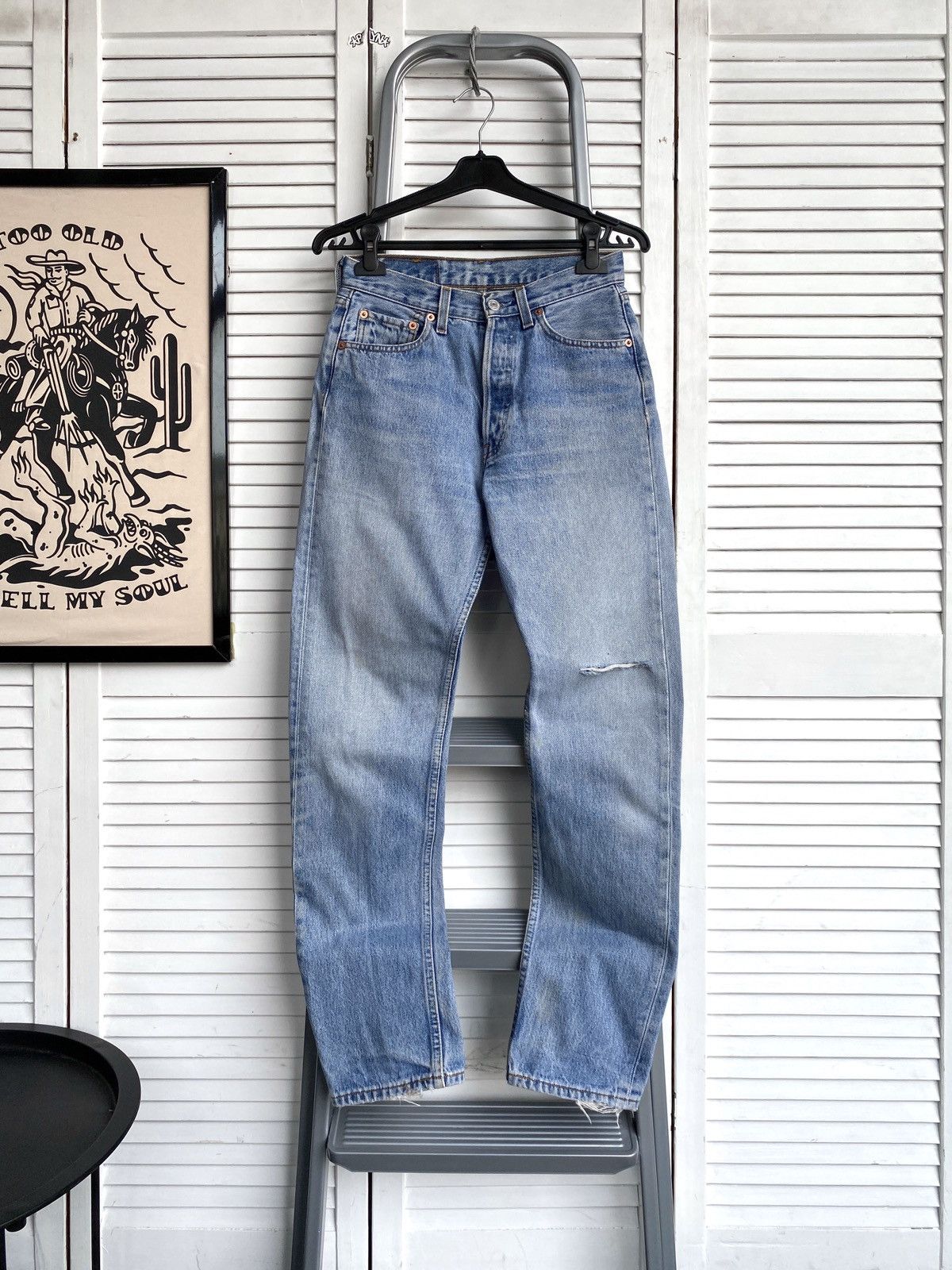 Levi's Vintage Levis 501 Light Wash Blue Denim Slim Jeans Pants USA Size US 29 - 1 Thumbnail