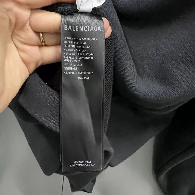 Balenciaga Balenciaga Distressed BB Printed Arm Hoodie Size US M / EU 48-50 / 2 - 4 Thumbnail