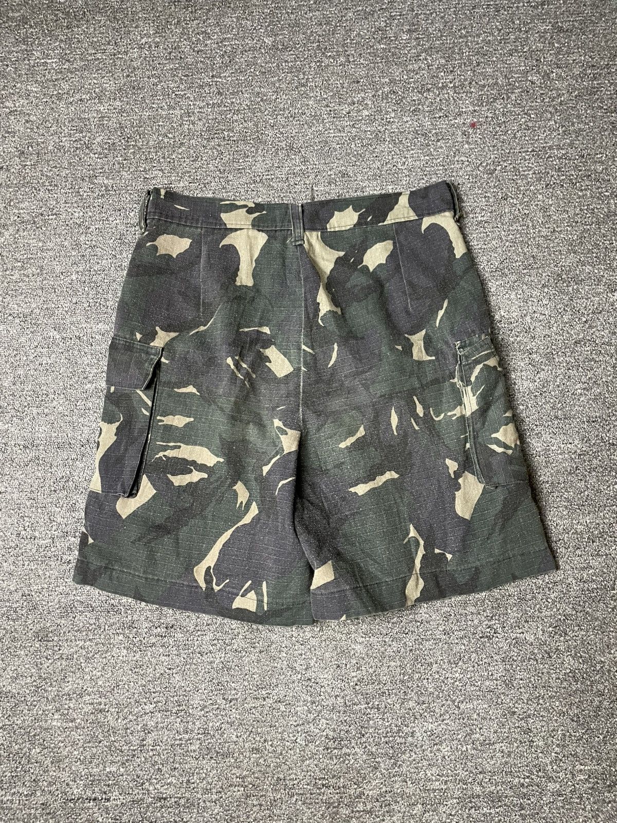 Japanese Brand Japanese Brand Camouflage Cargo Shorts (111) Size US 30 / EU 46 - 6 Thumbnail