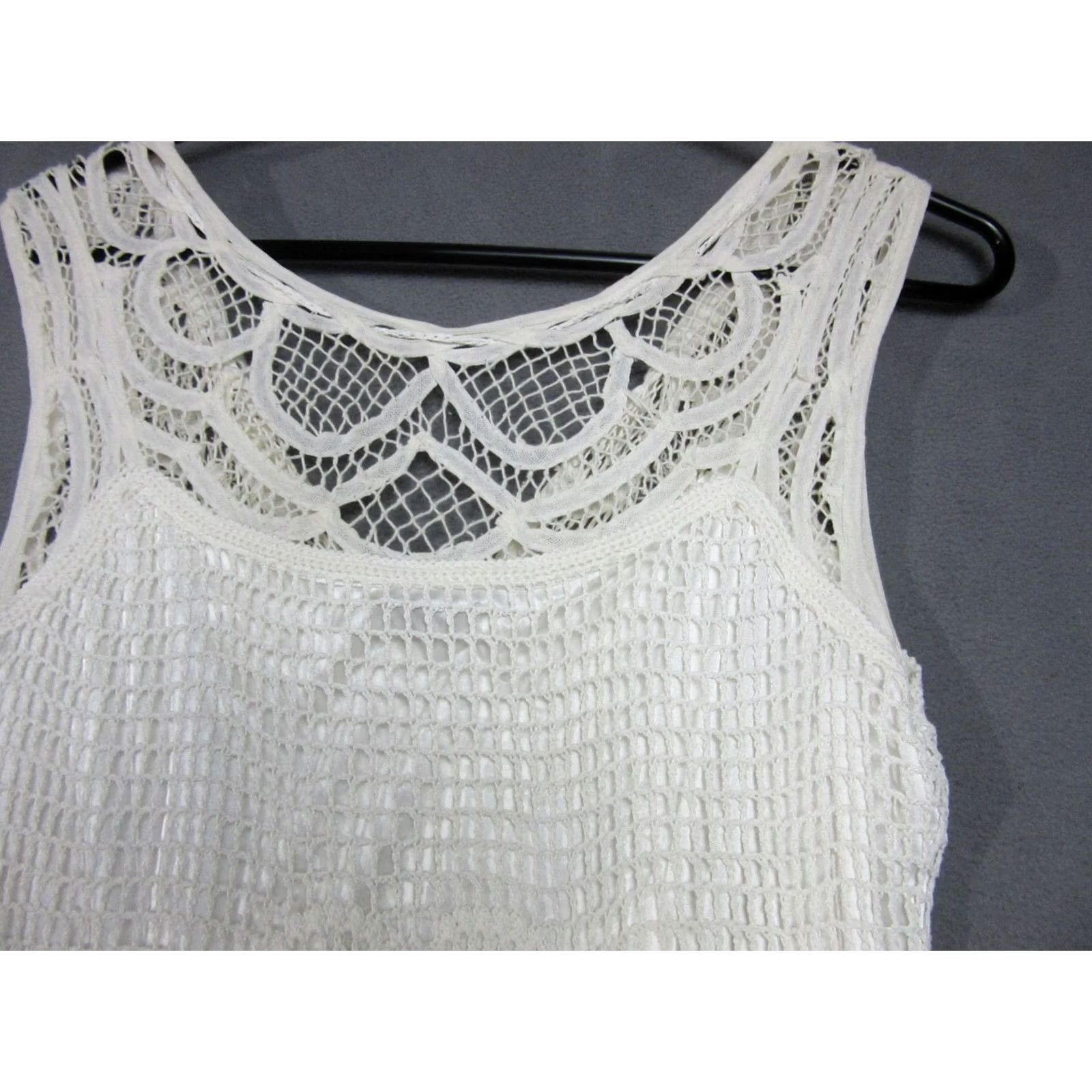 Vintage Cache Dress Womens Medium White Crochet Lace Village Vogue Boutique Sleeveless Midi V-Neck Pullover Party/Cocktail Womens Lined Fit & Flare Size M / US 6-8 / IT 42-44 - 4 Thumbnail