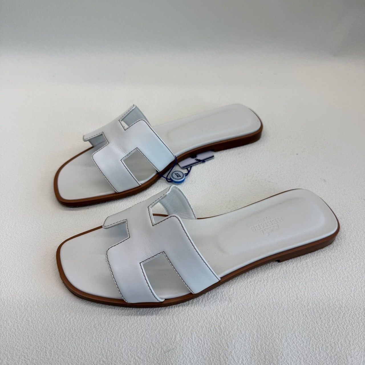 Hermes Hermes White Sandals us_6 Women Size US 6 / IT 36 - 1 Thumbnail