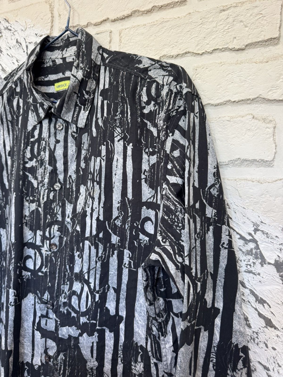 Versace Jeans Couture Versace Jeans Long Sleeve Button Size M IT 50 FR 46 Size US M / EU 48-50 / 2 - 5 Thumbnail