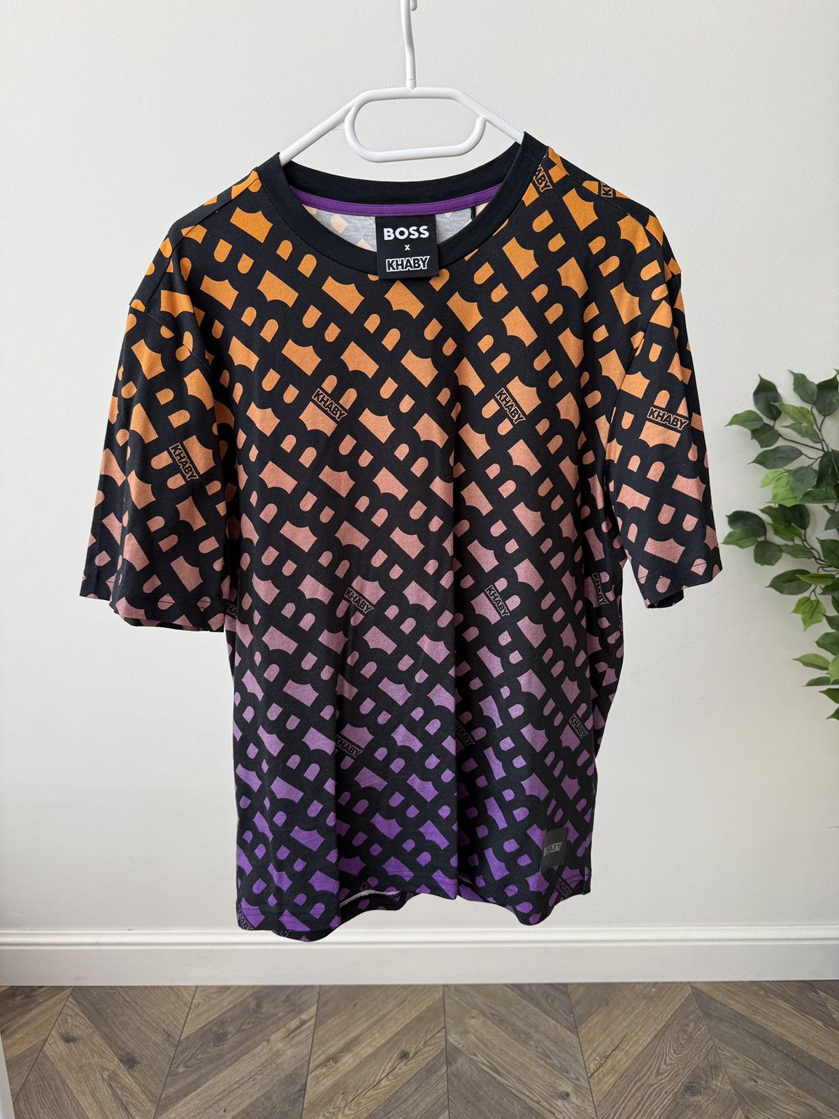 Hugo Boss Hugo Boss x Khaby Mens T Shirt Graphic Print Size US M / EU 48-50 / 2 - 1 Thumbnail