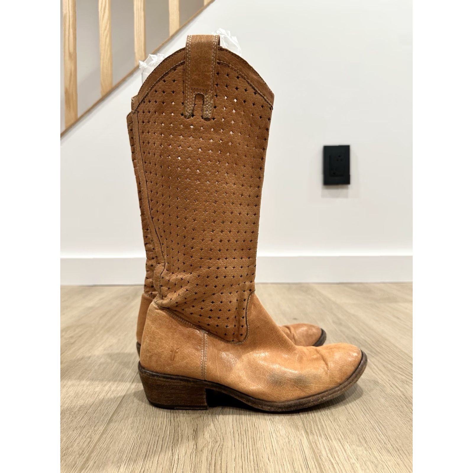 Frye Frye Women's Boots Western Pull On Leather 7.5B Brown Knee High Leather Lining Bohemian Vintage No Size US 8 / IT 38 - 3 Thumbnail