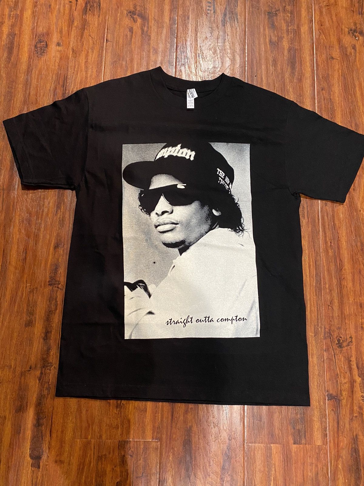 Vintage Eazy-E graphic T-shirt Size US M / EU 48-50 / 2 - 1 Thumbnail