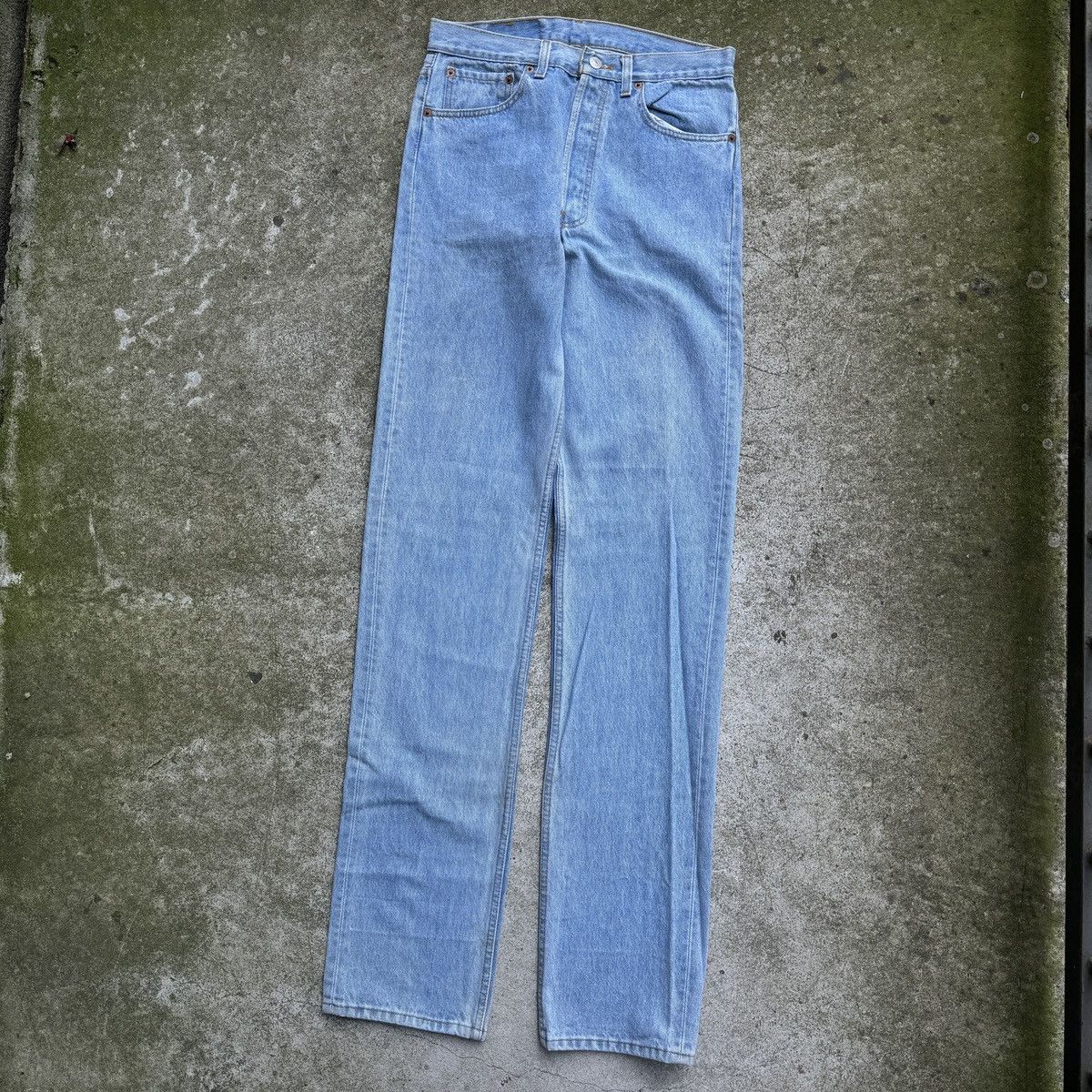 Levi's Vintage 90s Levi's 501 Light Wash Jeans 31x38 Size US 31 - 10 Thumbnail