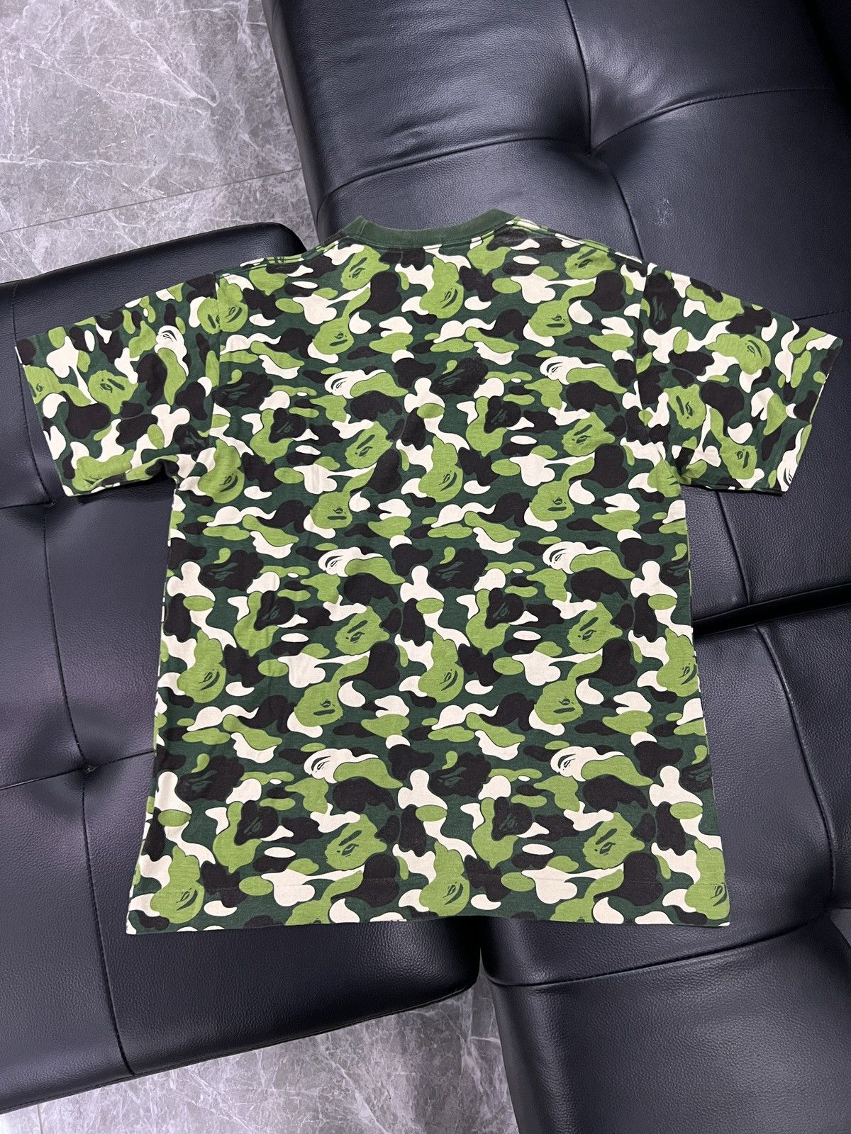 Bape A Bathing Ape 2008–2012 Green Camo Logo T-Shirt Size US M / EU 48-50 / 2 - 2 Thumbnail