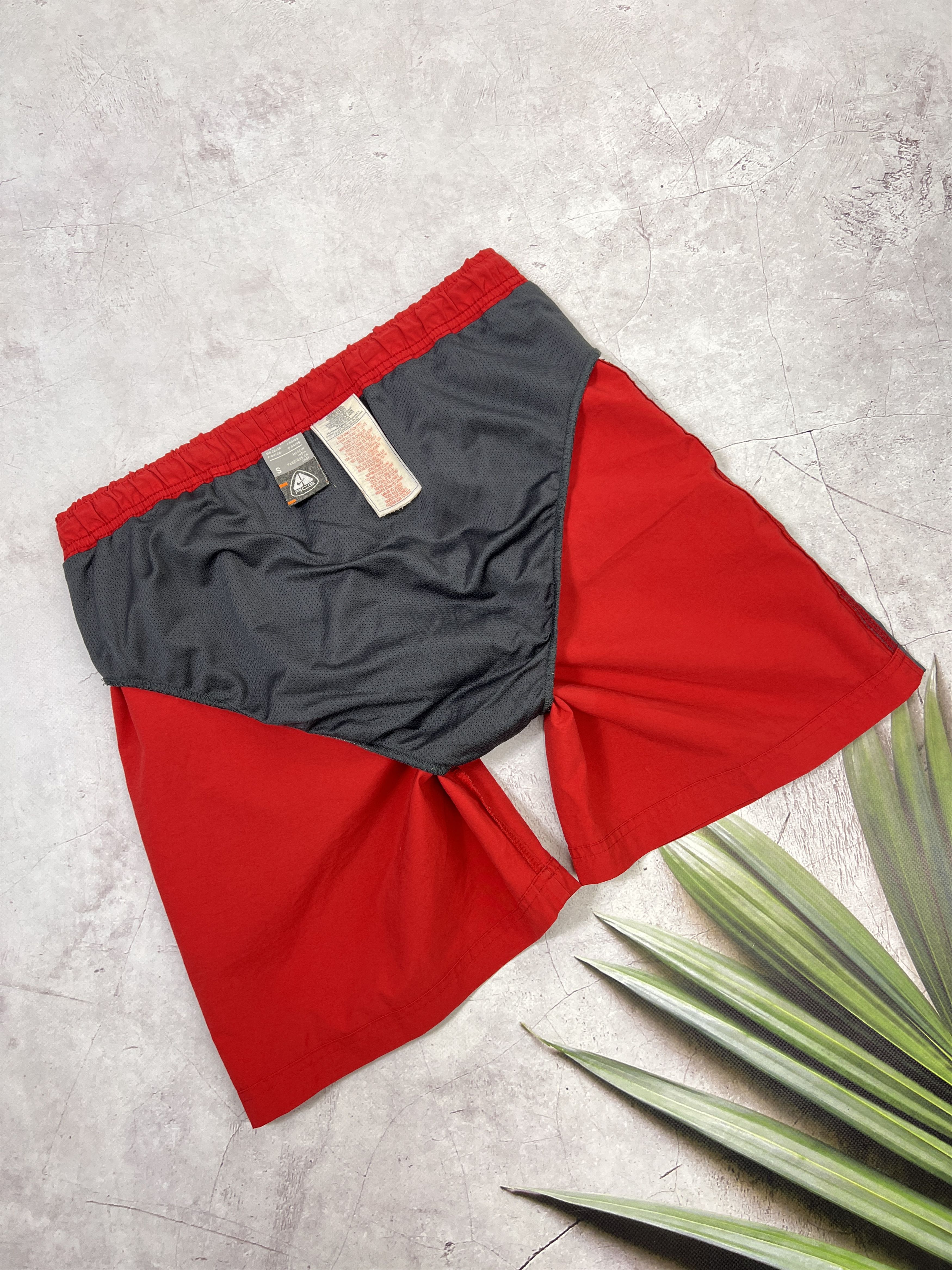 Nike × Nike ACG × Vintage Vintage Nike ACG Shorts Swim Trunks Size US 30 / EU 46 - 8 Thumbnail