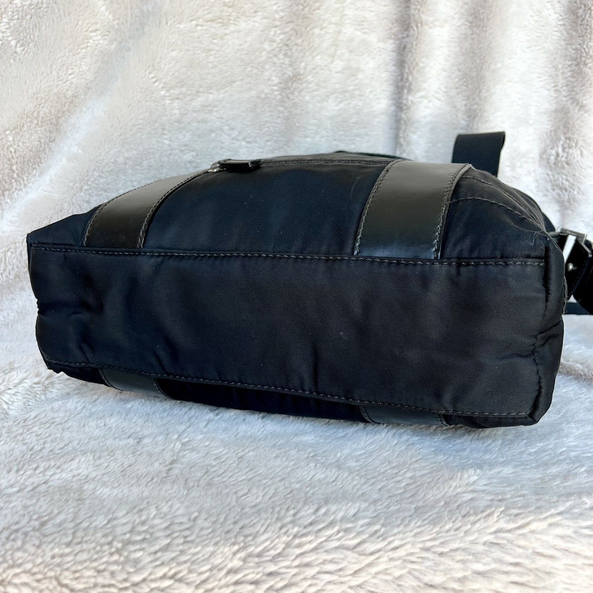Salvatore Ferragamo Salvatore Ferragamo Unisex Black 2-Way Messenger Bag Size ONE SIZE - 9 Thumbnail
