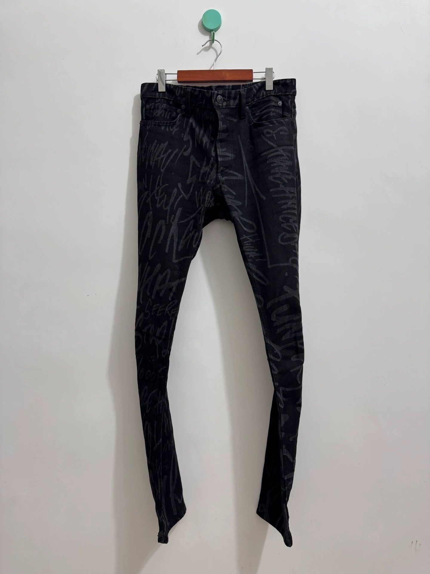 Takahiromiyashita The Soloist. TAKAHIROMIYASHITA pants 31 Waist83L107Thigh27 Size US 31 - 1 Thumbnail
