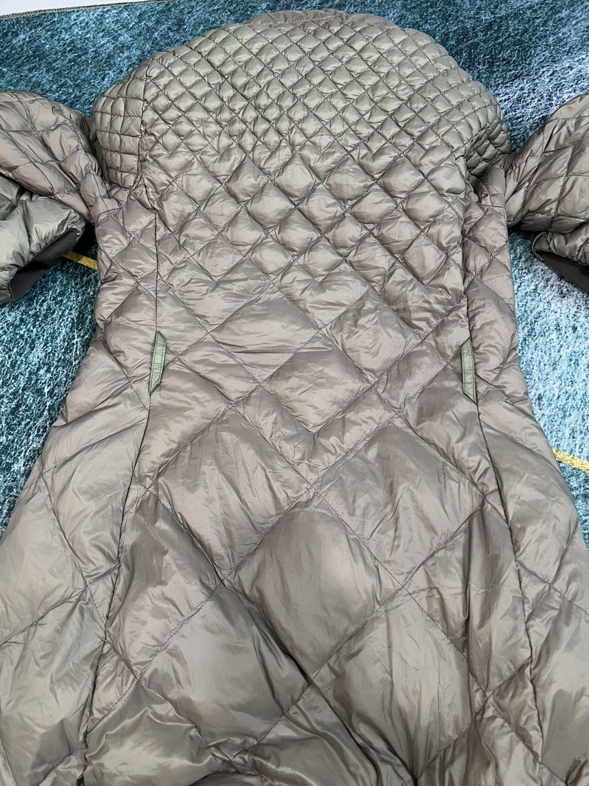 Moncler Vintage Moncler Down Jacket Women distress Size XS / US 0-2 / IT 36-38 - 12 Thumbnail