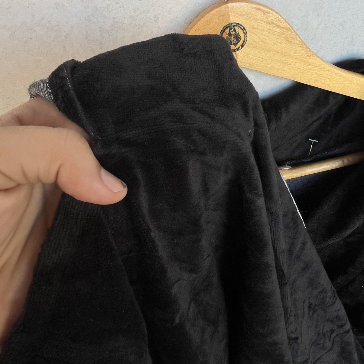 Other Vintage Roam Black Velvet Top With A Relaxed Fit Size XL Size XXL / US 16-18 / IT 52-54 - 6 Thumbnail