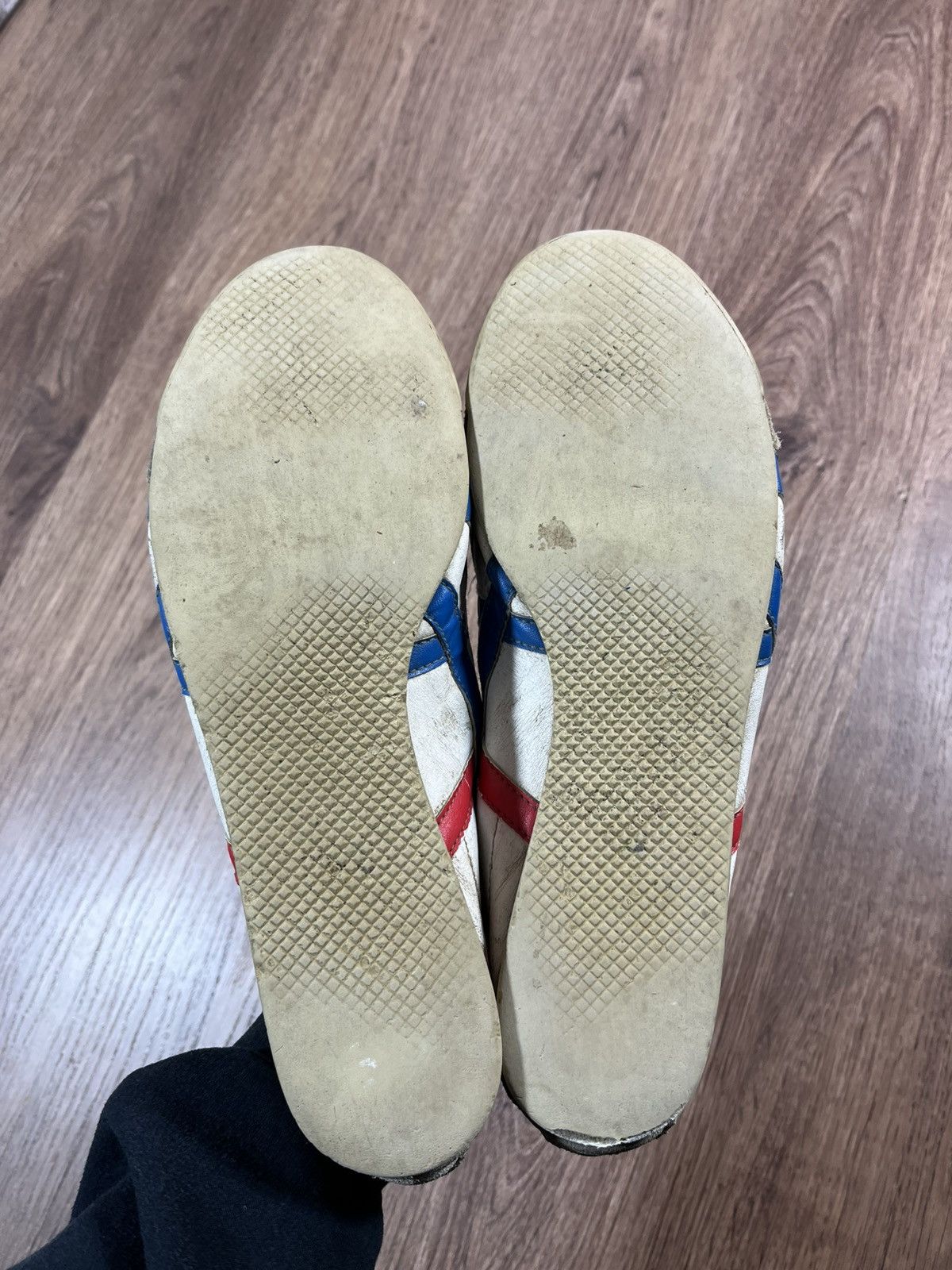 Asics Asics Onitsuka Tiger🐯 Distressed Vintage Sneakers Size US 10 / EU 43 - 21 Thumbnail