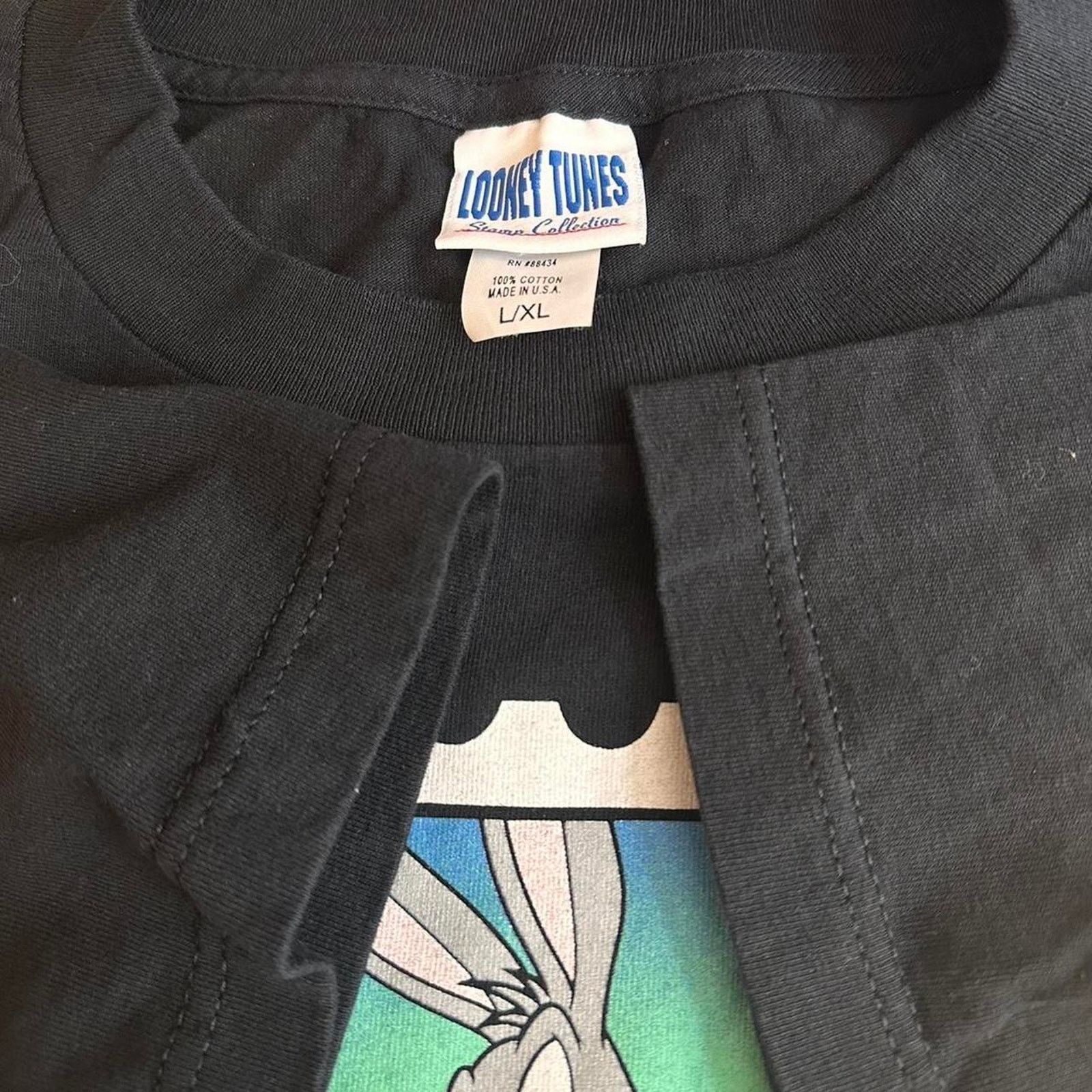 Cartoon Network × Vintage Vintage 1997 Looney Tunes Stamp Shirt Size US XL / EU 56 / 4 - 7 Thumbnail