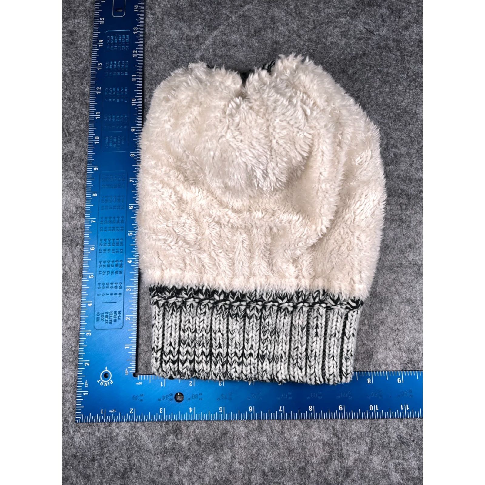 Vintage Star Beanie Toque Womens One Size White Black Knit Studded Acrylic Poly Pom Ski Size ONE SIZE - 7 Thumbnail