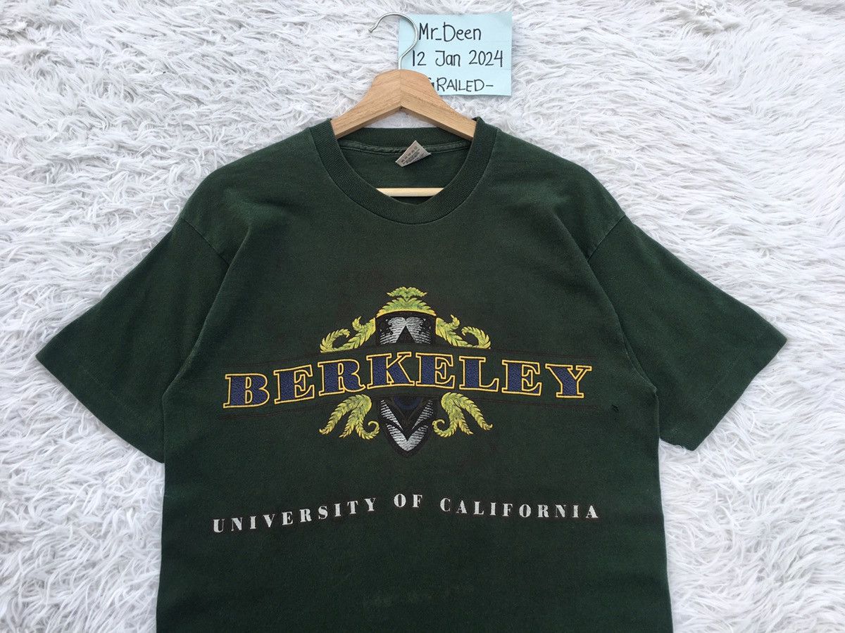 Vintage Rare Vintage Berkeley University of California Tshirt Size US M / EU 48-50 / 2 - 5 Thumbnail