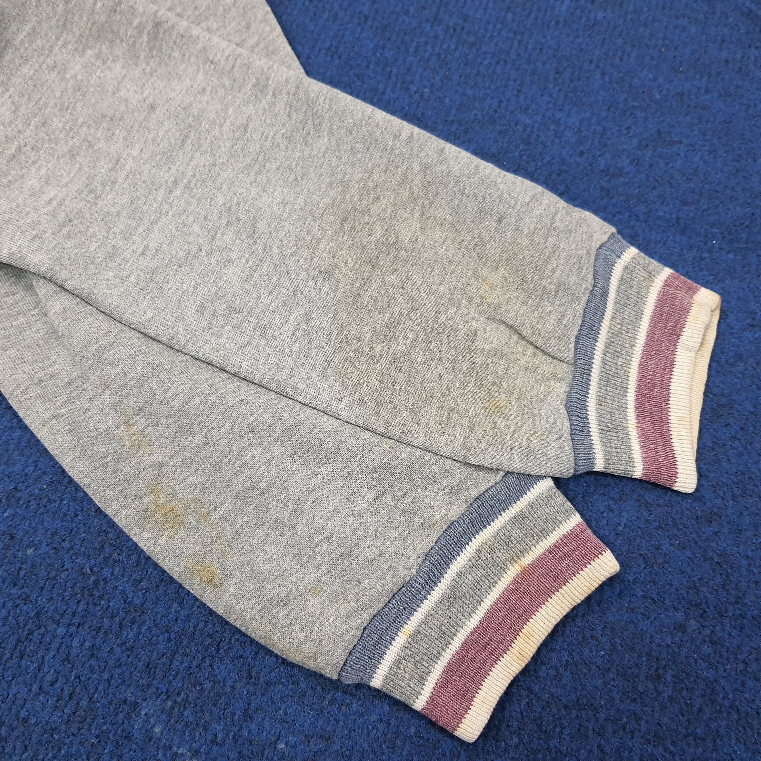 Vintage Vintage INDIANA U.S. State Sweatshirt C251N12 Size US L / EU 52-54 / 3 - 10 Thumbnail