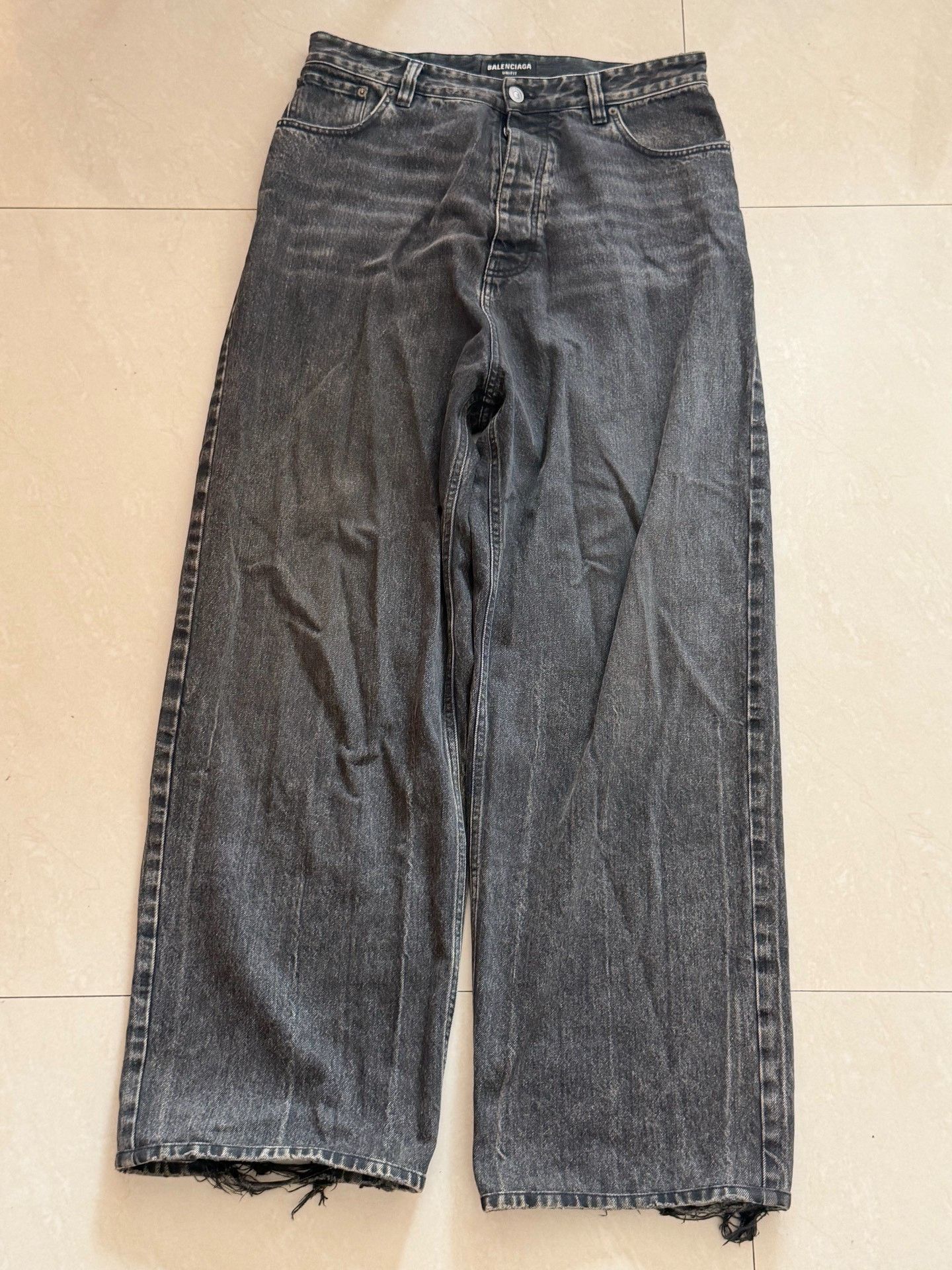 Balenciaga Balenciaga Wide-Leg Baggy Runway Jeans Size 24" / US 00 / IT 34 - 1 Thumbnail