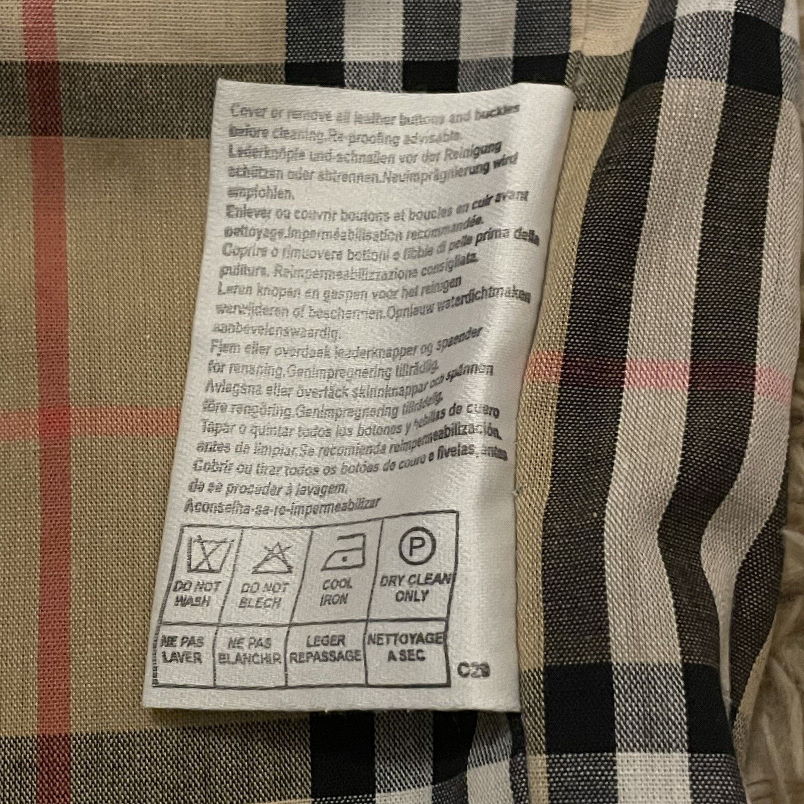 Burberry vintage burberry winter jacket nova check cotton MADE in UK Size US XL / EU 56 / 4 - 16 Thumbnail