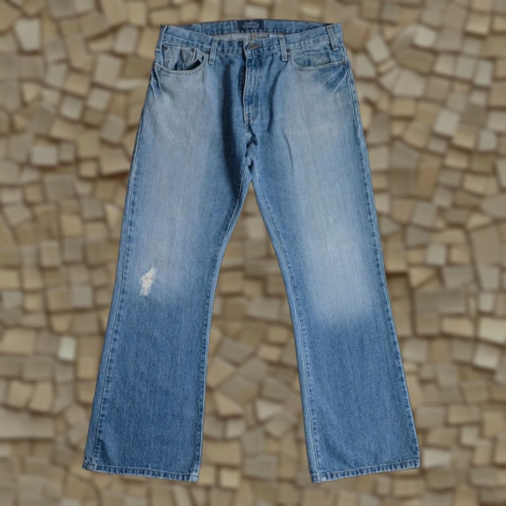 Levi's VINTAGE Levi's Jeans WT 90s Retro Y2K Wide Leg Bootcut 100% Cotton Blue Denim 36x32 Womens Size 25" / US 0 / IT 36 - 1 Thumbnail