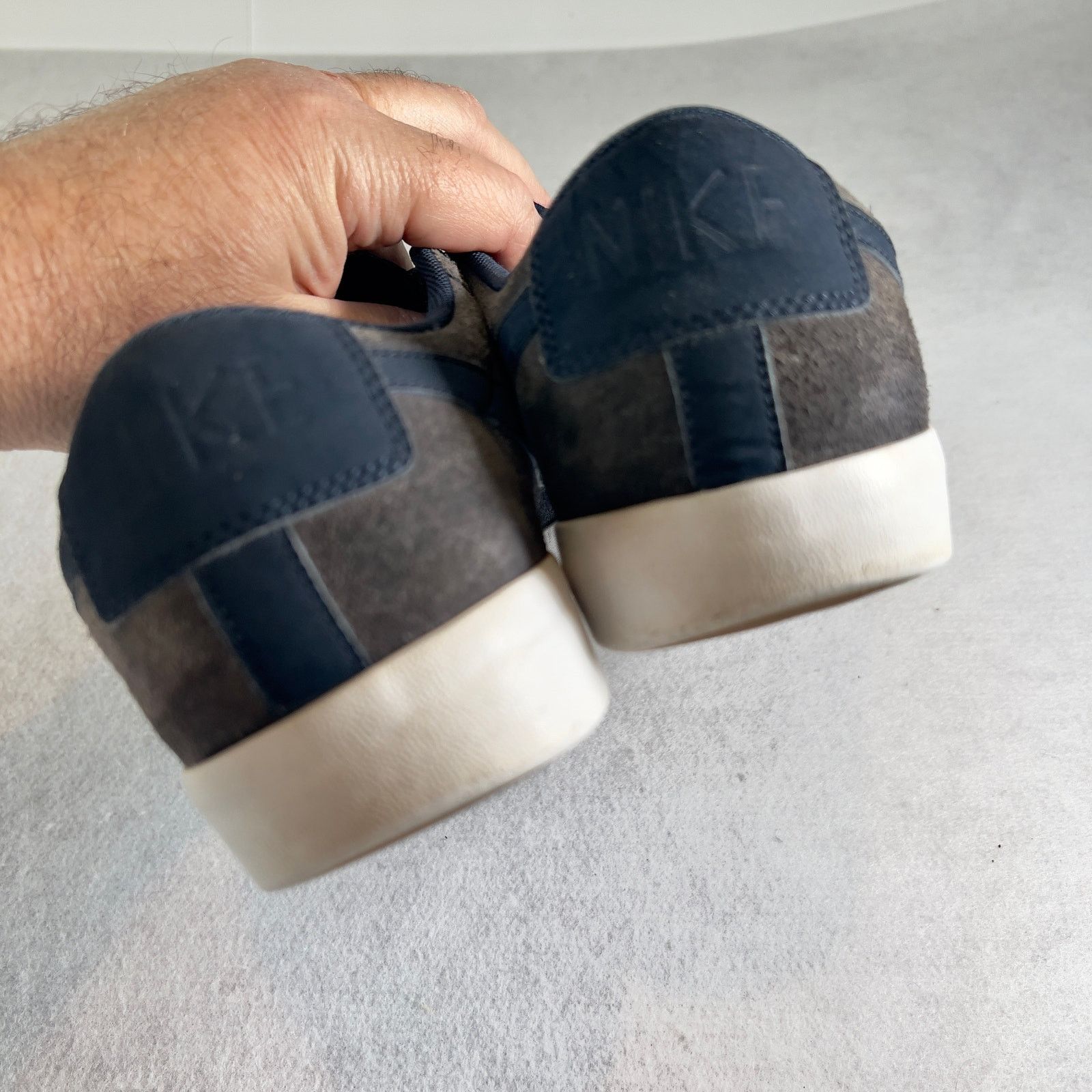 Nike Low Top Sneaker Nike Men 9 Blazer Grey Navy Style AJ9516-400 Size US 9 / EU 42 - 8 Thumbnail