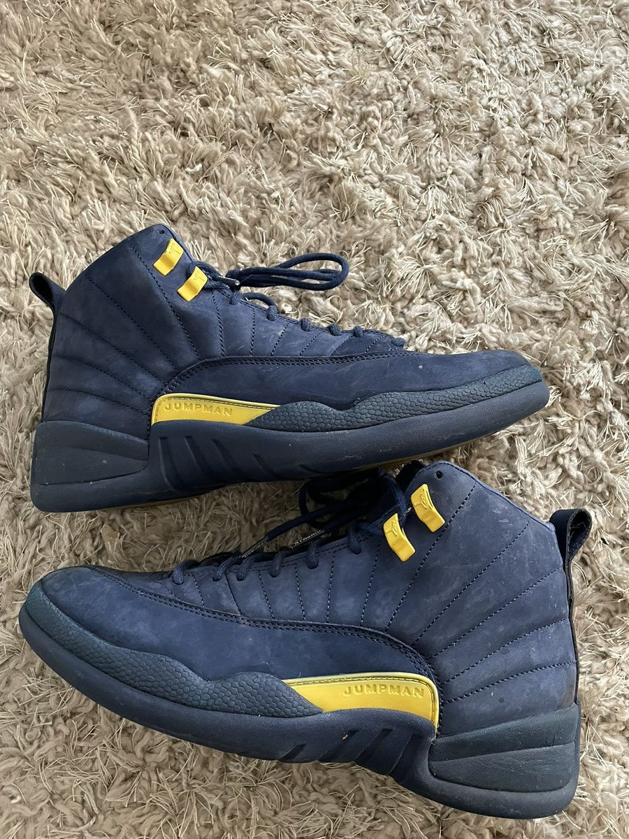 Jordan Brand Jordan 12 Michigan Size US 10 / EU 43 - 2 Thumbnail