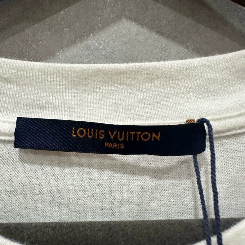 Louis Vuitton Louis Vuitton Monogrammed shell print short sleeves Size US L / EU 52-54 / 3 - 4 Thumbnail