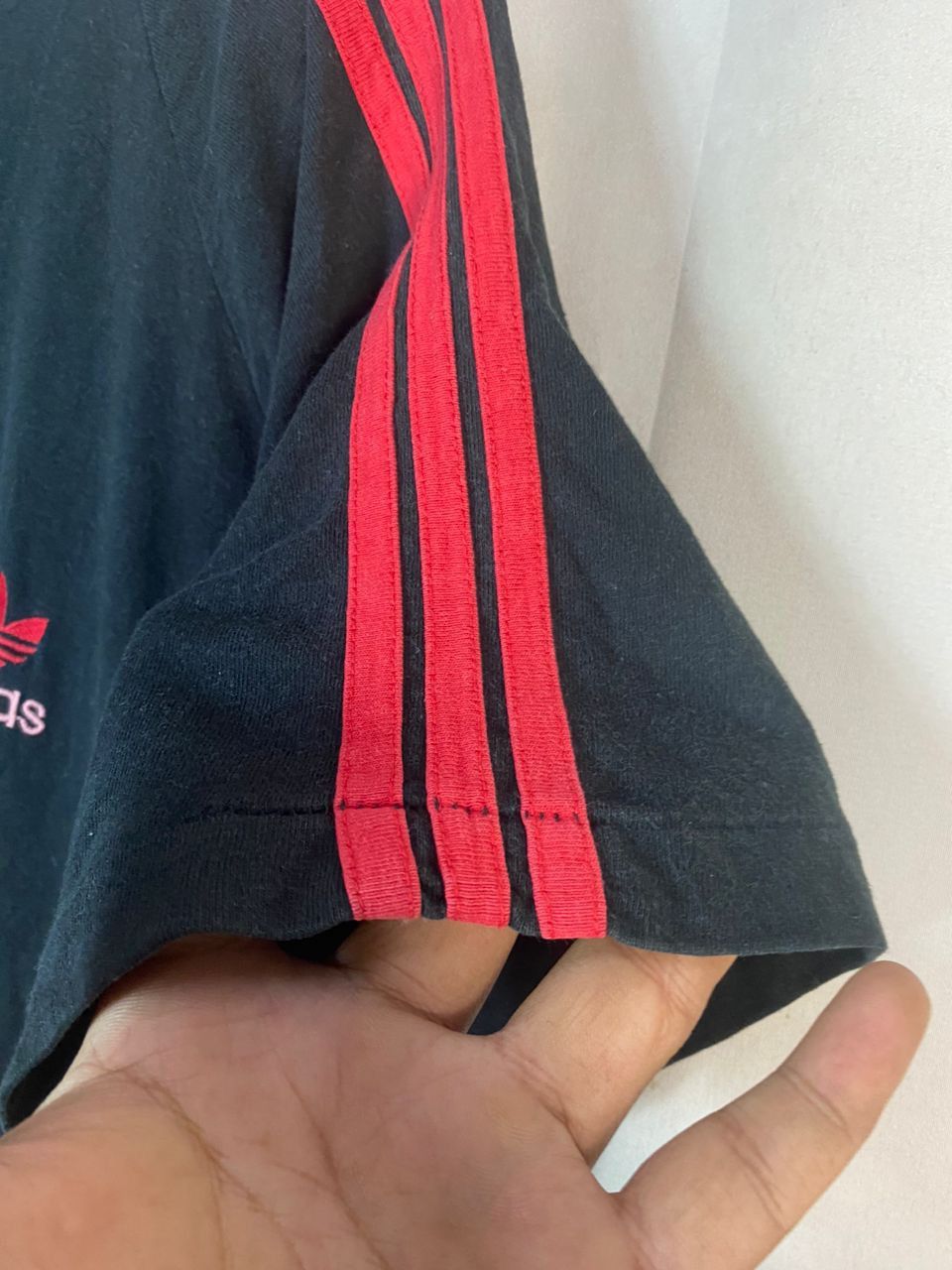 Adidas × Vintage Vintage adidas embroidered logo tshirt Size US L / EU 52-54 / 3 - 7 Thumbnail