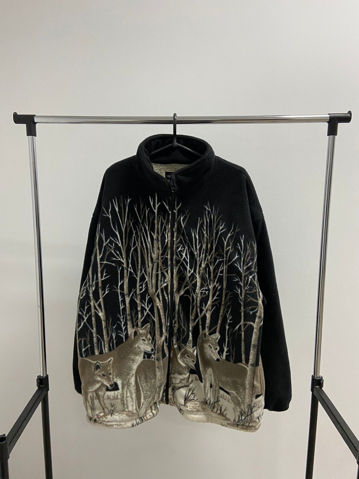 Pre-owned Vintage Wolves Fleece Jacket Warm  Zip Overprint In Black