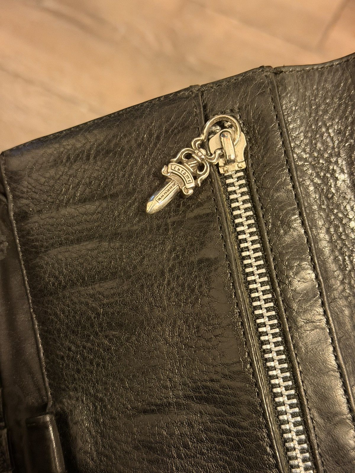Chrome Hearts Wave wallet heavy leather silver cross snap Size ONE SIZE - 9 Thumbnail