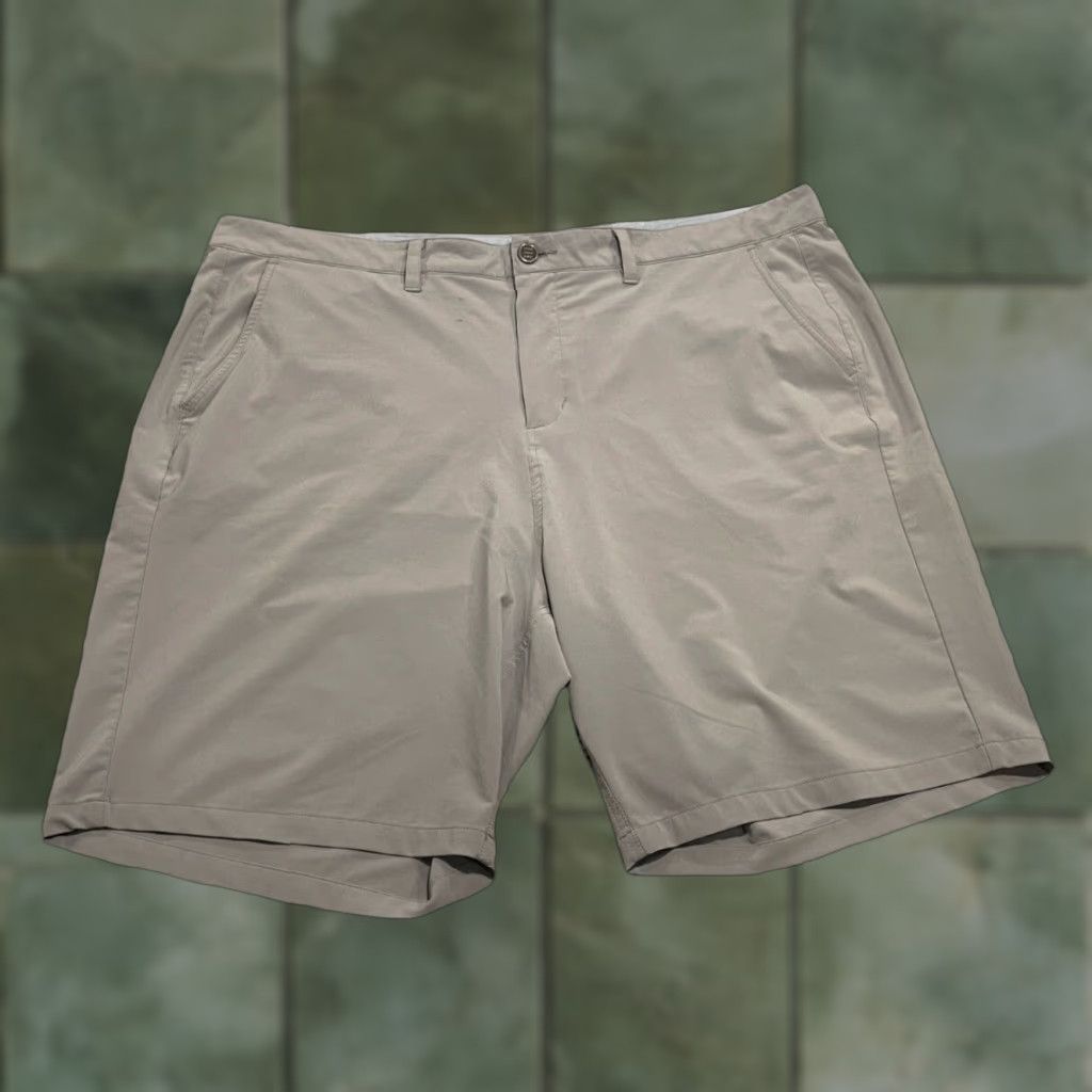 Vintage Free Fly Shorts Mens 42 Gray Hybrid II Performance 9" Stretch Chinos Size US 42 / EU 58 - 1 Thumbnail