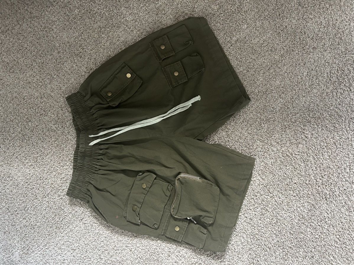 Other Multi pocket cargo shorts Size US 33 - 1 Thumbnail