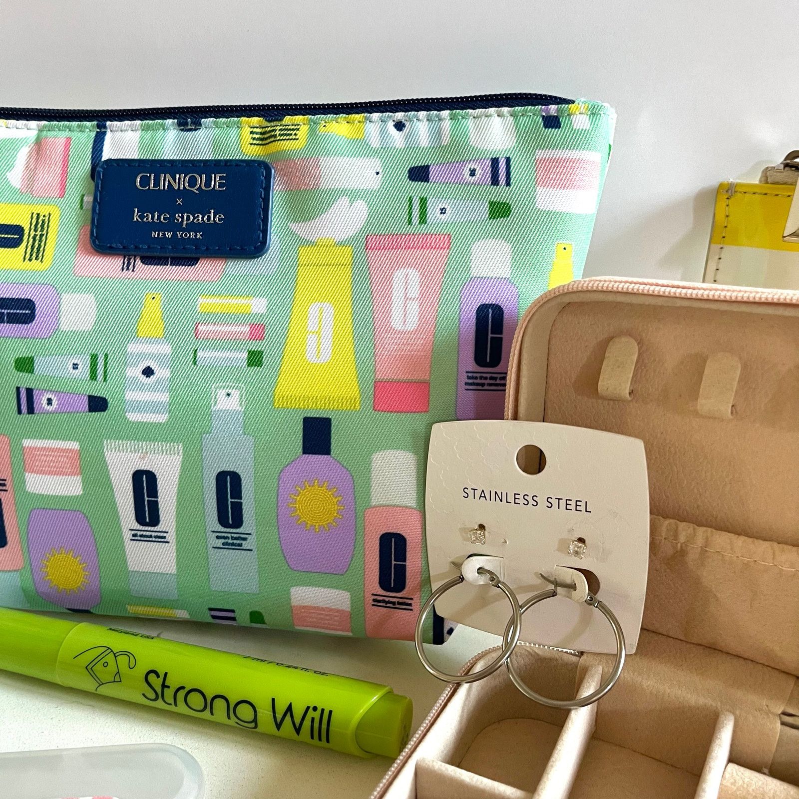 Kate Spade KATE SPADE x CLINIQUE x OPI x JEWELERY Beauty Bundle Gift! Size ONE SIZE - 2 Thumbnail