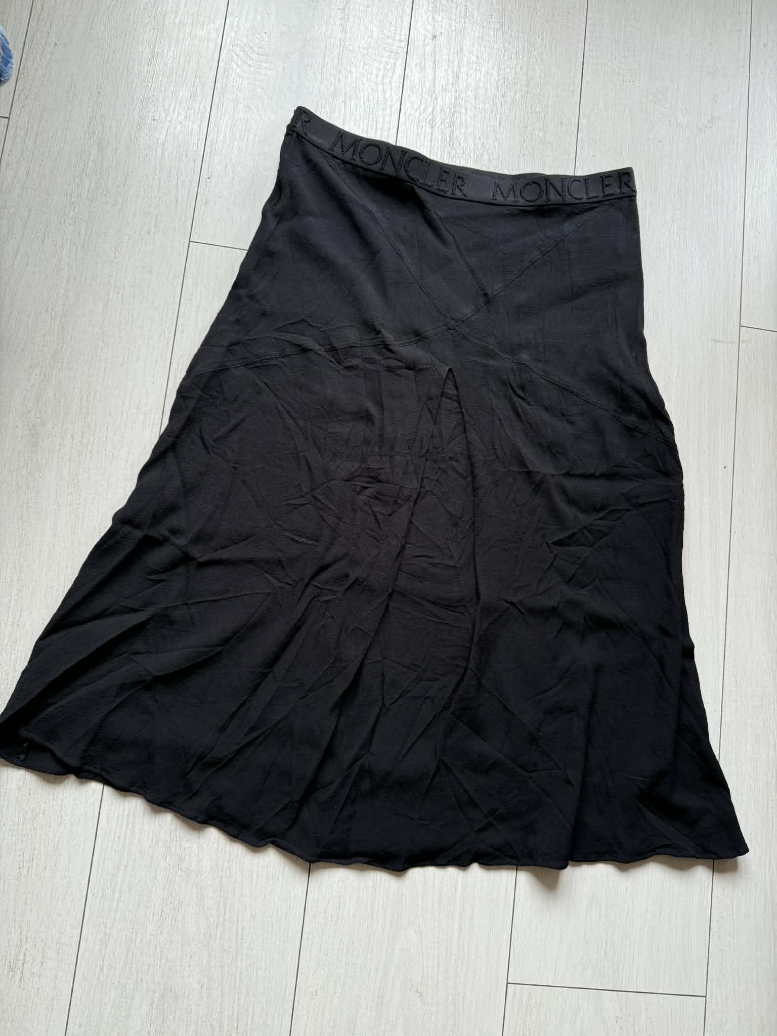 Moncler moncler gonna Size M / US 6-8 / IT 42-44 - 2 Thumbnail