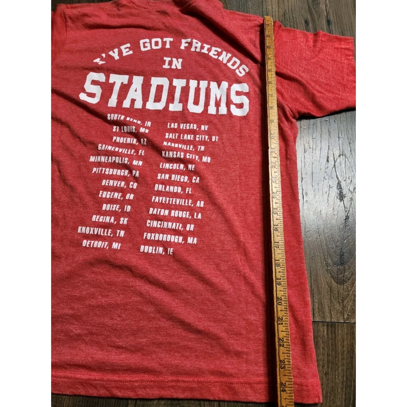 Tultex Garth Brooks 2019 Stadium Tour T-Shirt Mens M Red Graphic Tee Double-Sided Size US M / EU 48-50 / 2 - 3 Thumbnail