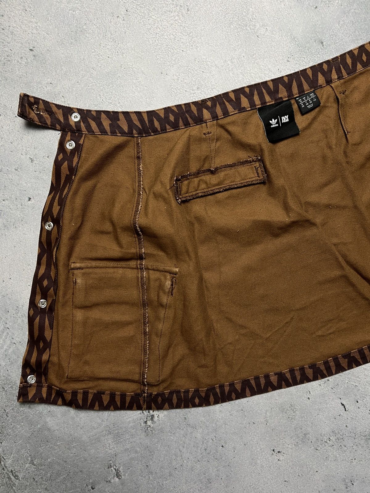 Adidas × Ivy Park Ivy Park x Adidas Monogram Skirt Wild Brown y2k Rare Item Size 28" / US 6 / IT 42 - 8 Thumbnail