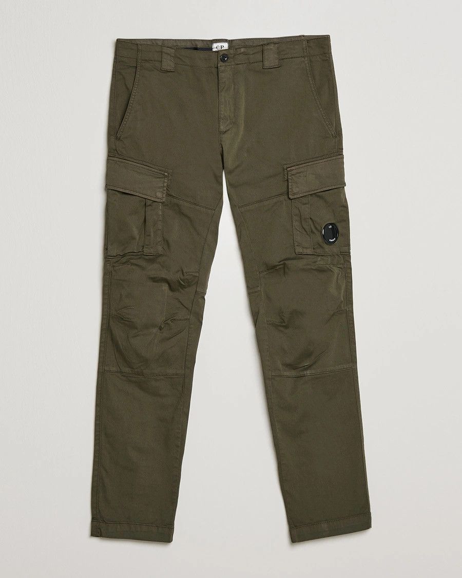 o1y1224 Logo Cargo Pant in Military Green