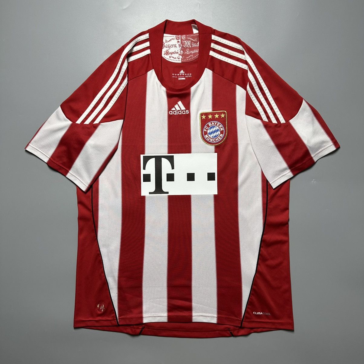 Vintage BAYERN ADIDAS 2010/2011 FOOTBALL HOME JERSEY #10 ROBBEN Size US L / EU 52-54 / 3 - 2 Thumbnail