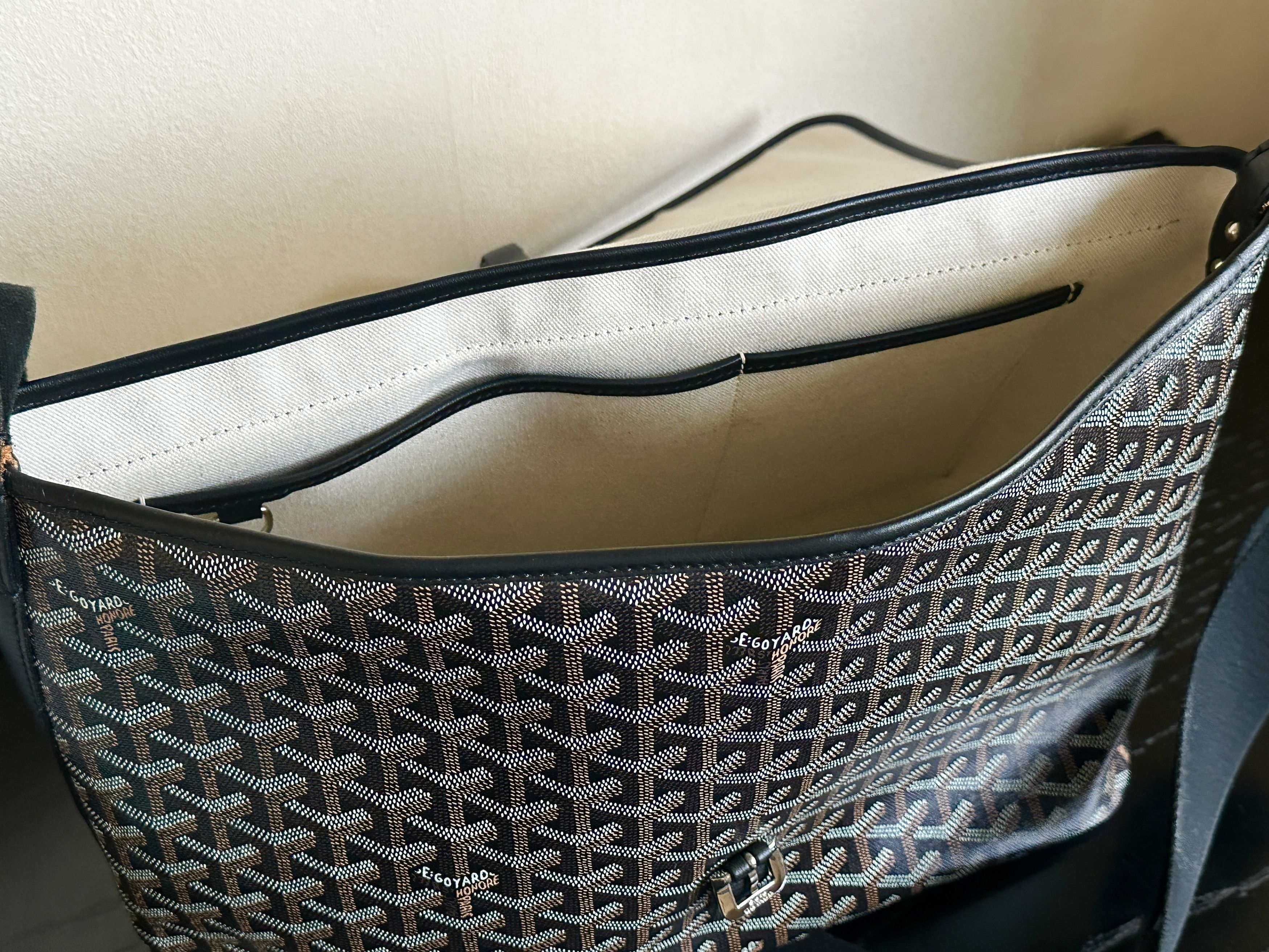 Goyard Goyard Capecian MM Messenger Bag Size ONE SIZE - 3 Thumbnail