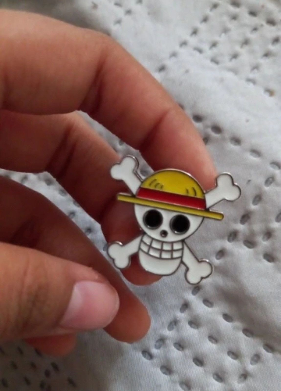 Vintage Skull X bone enamel pin Size ONE SIZE - 2 Thumbnail
